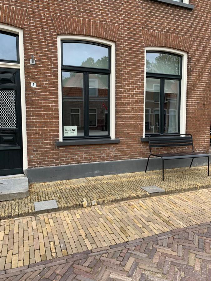 B&B Het Herenhuys Aan De Historische Gracht Van Kollum Zewnętrze zdjęcie