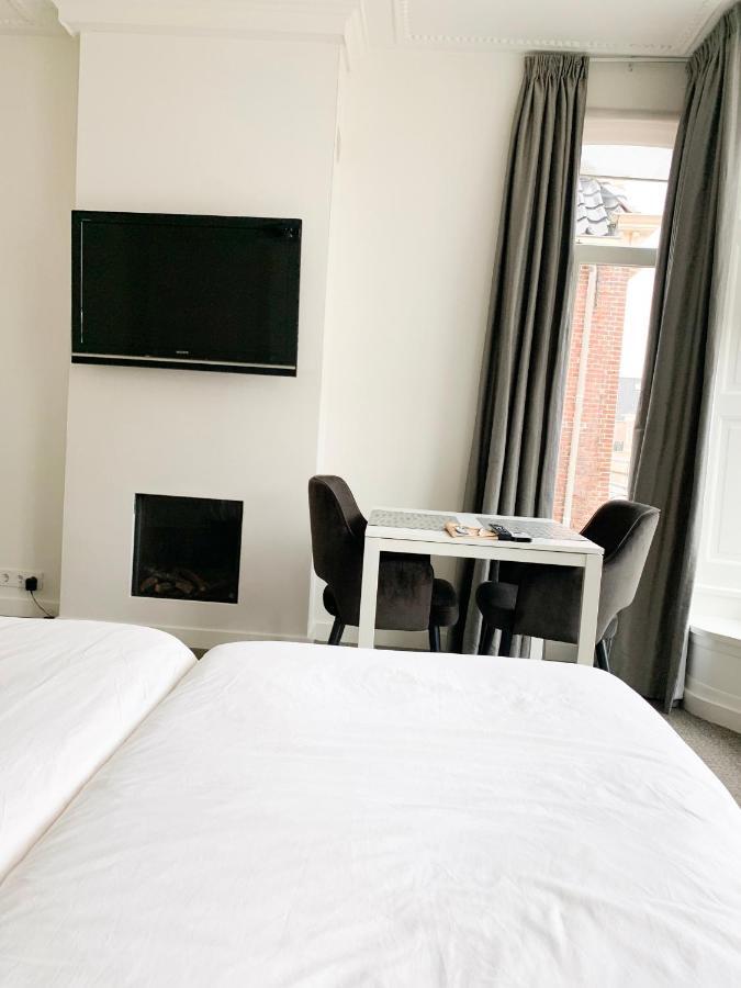 B&B Het Herenhuys Aan De Historische Gracht Van Kollum Zewnętrze zdjęcie